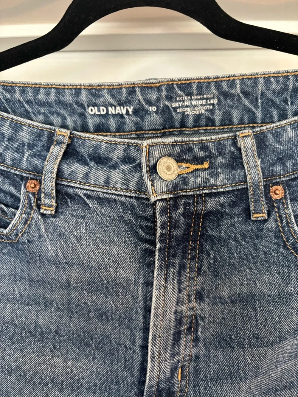 Old Navy Extra High-Rise Sky Hi Wide Leg Jeans Size 10